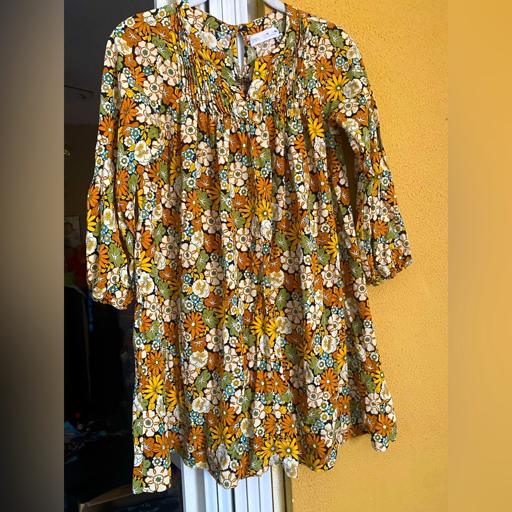 Size 10 Zara’s Girls Floral dress.